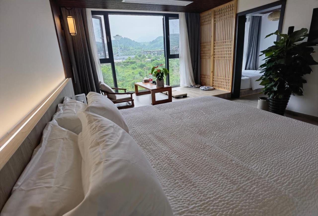 Heaven'S Gate Home Stay --Free Pick Up Service--Panoramic View Of Tianmen Mountain زانغجياجي المظهر الخارجي الصورة